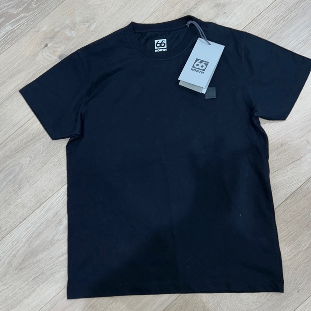 66 Degrees North Short Sleeve Top